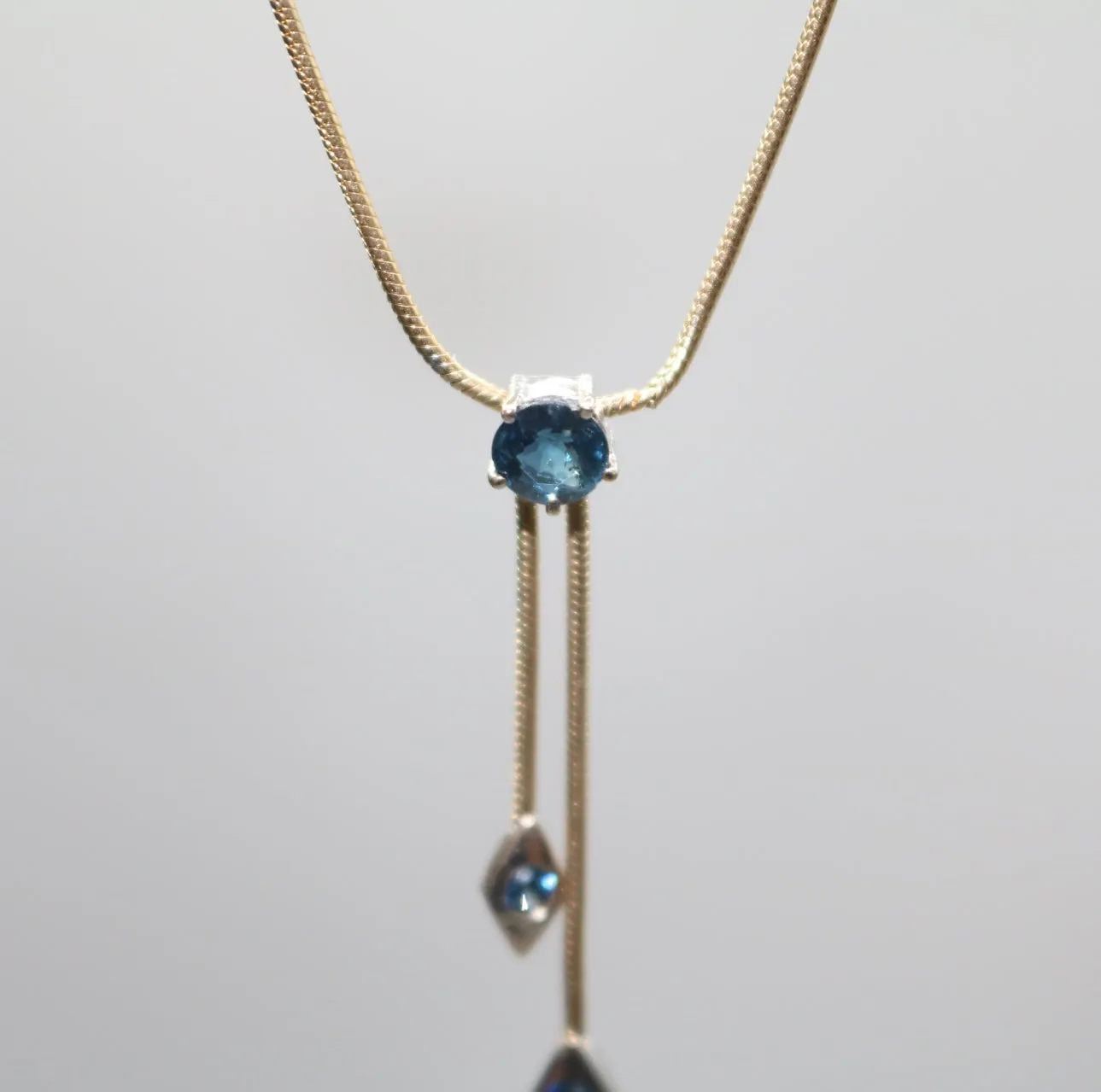 14K Two Tone Gold Sapphire Necklace (17 Inches) (0.55 CTW)