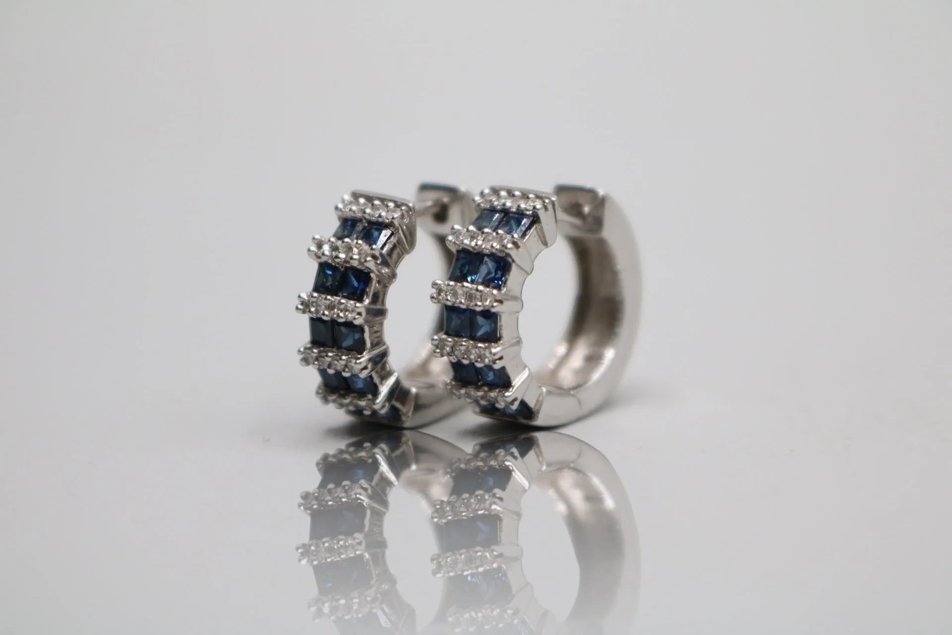 14K White Gold Diamond and Sapphire Earrings (Sapphire 0.40 CTW) (Diamond 0.40 CTW)