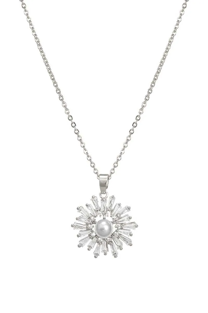 Burst Pearl Center Necklace