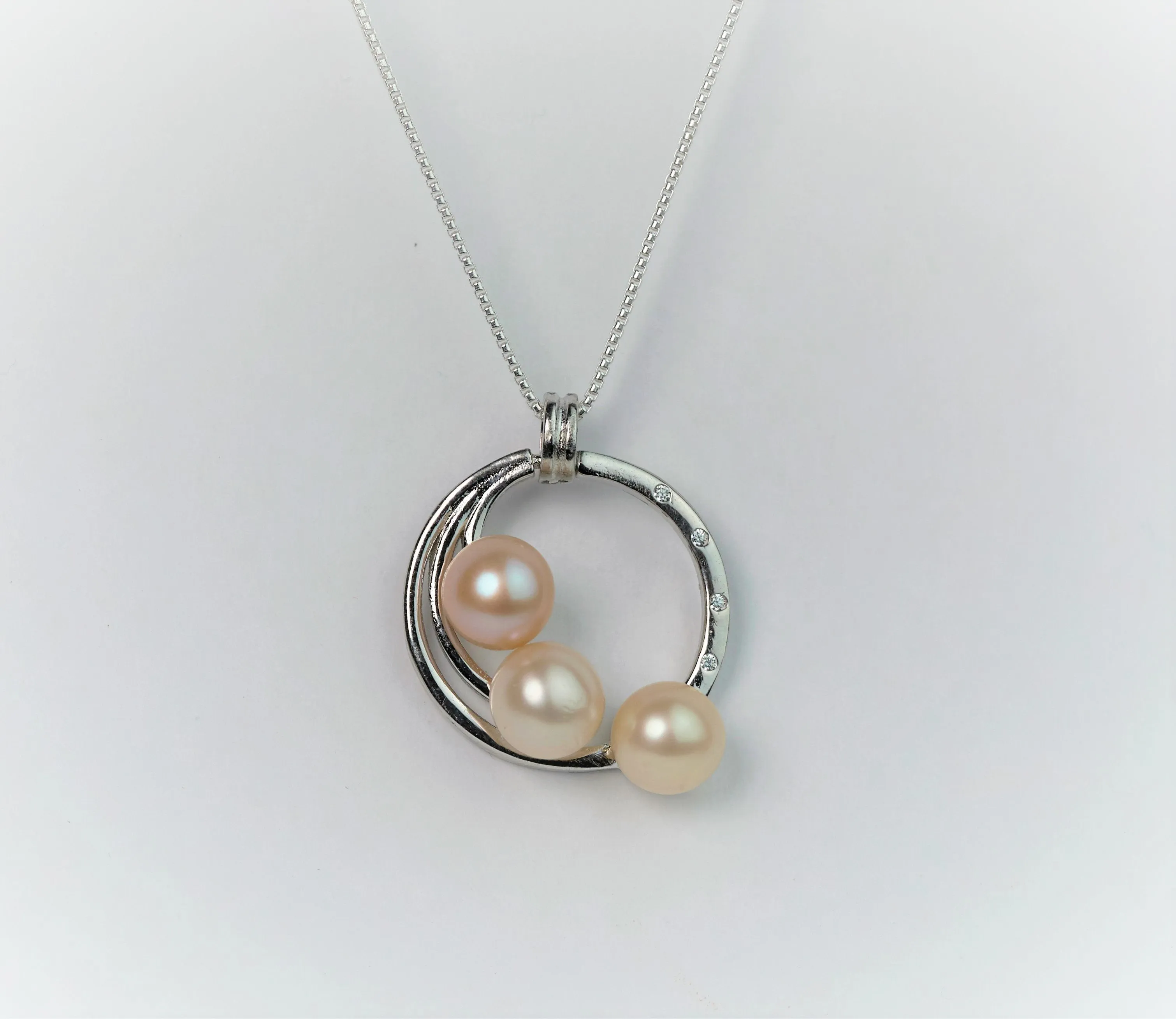 Circle Pendant Necklace