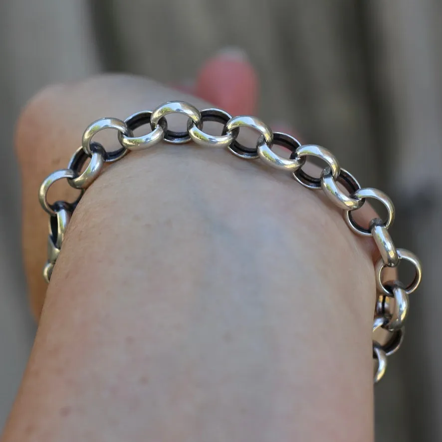 Hollow Silver Round Belcher Bracelet with Fancy Clasp