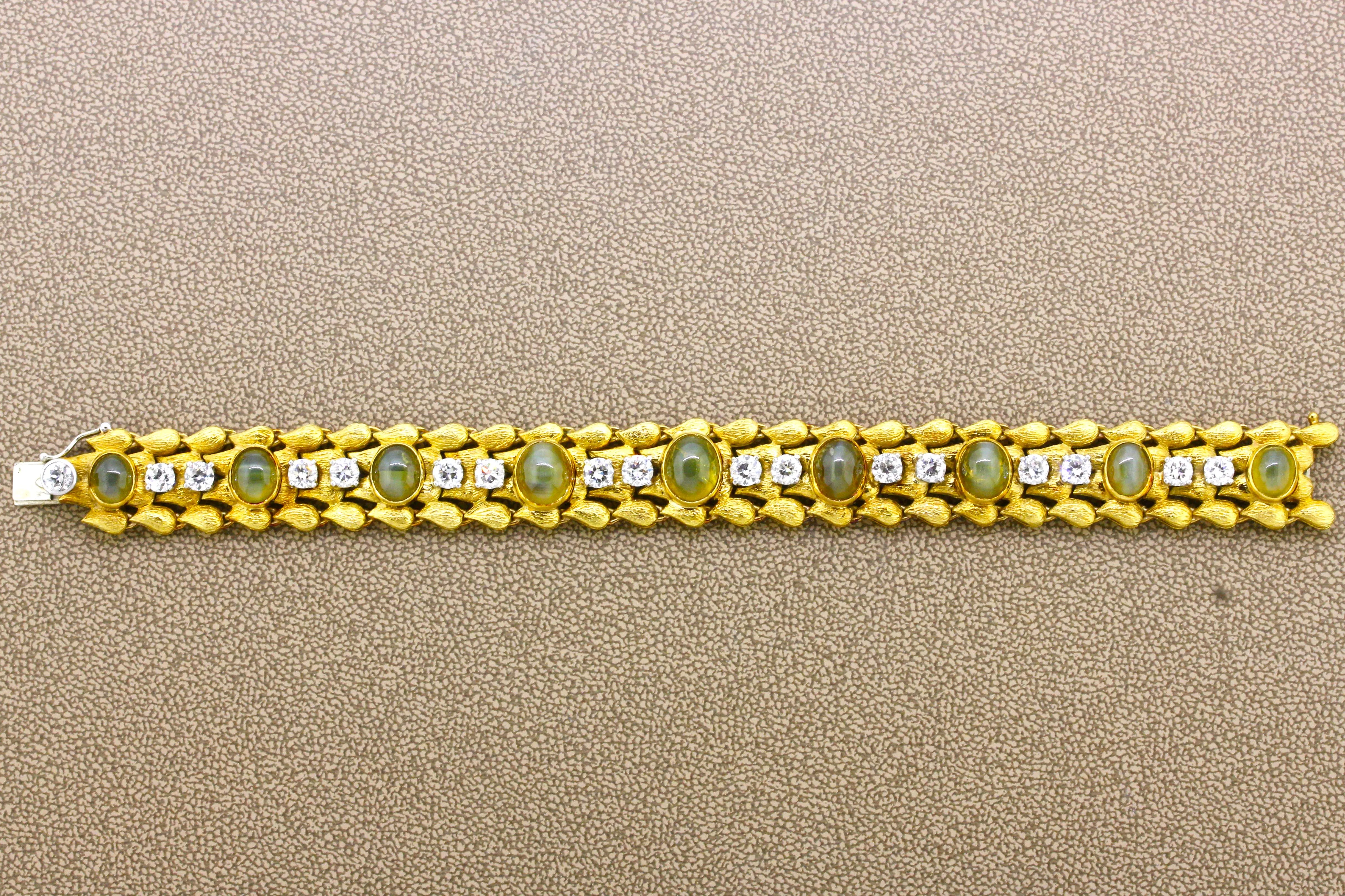 Julius Cohen Cats Eye Chrysoberyl Diamond Gold Bracelet