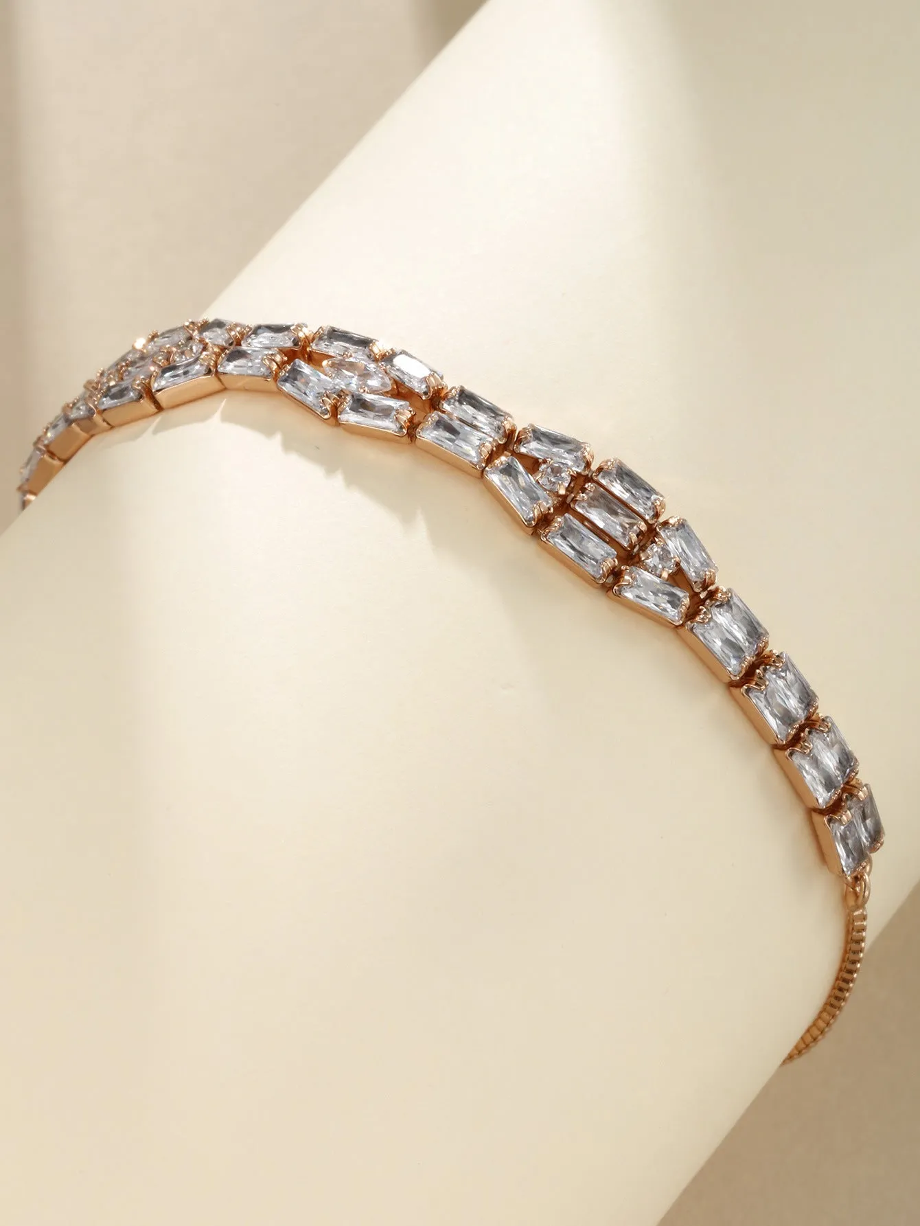 Micro-encrusted with diamonds, fashionable, simple and personalized, stretchable and adjustable bracelet