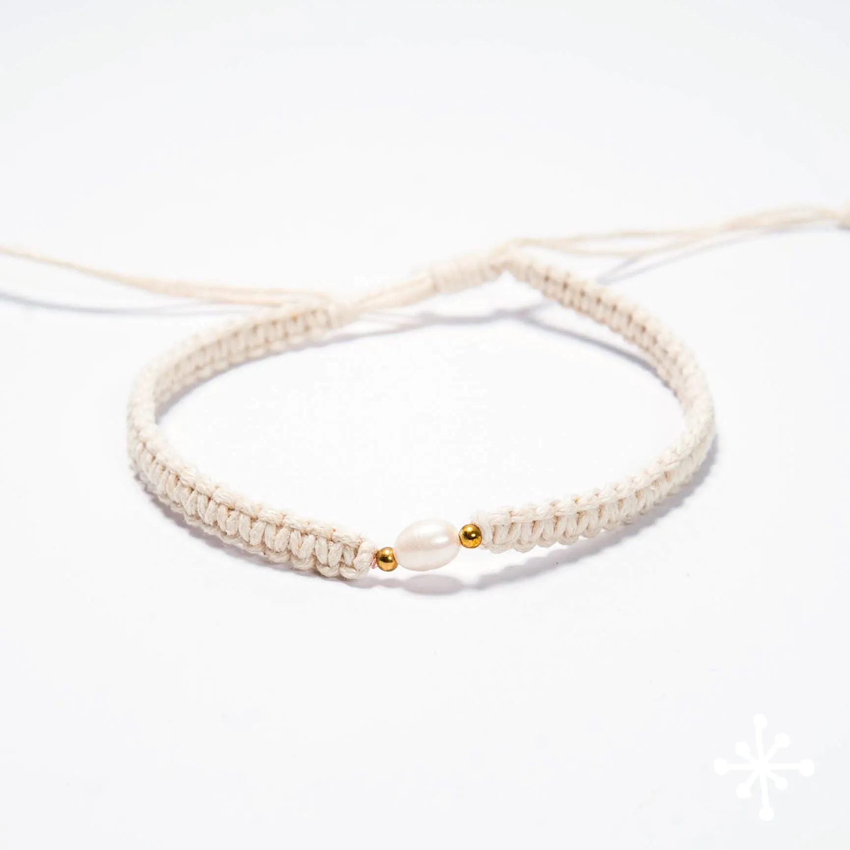 Pearl Bracelet Macrame