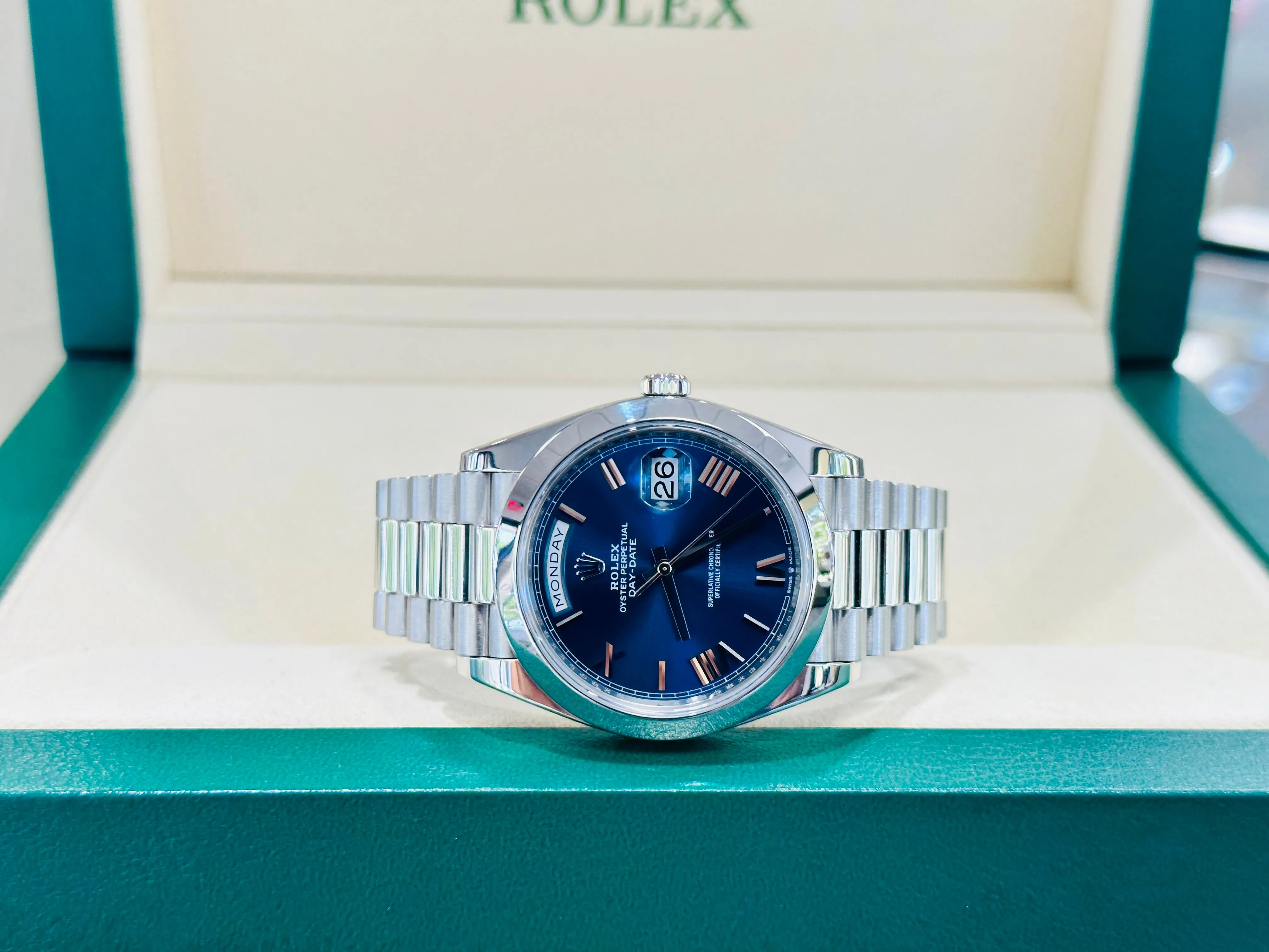 Rolex Day-Date 40 228206 Platinum Blue Roman PreOwned