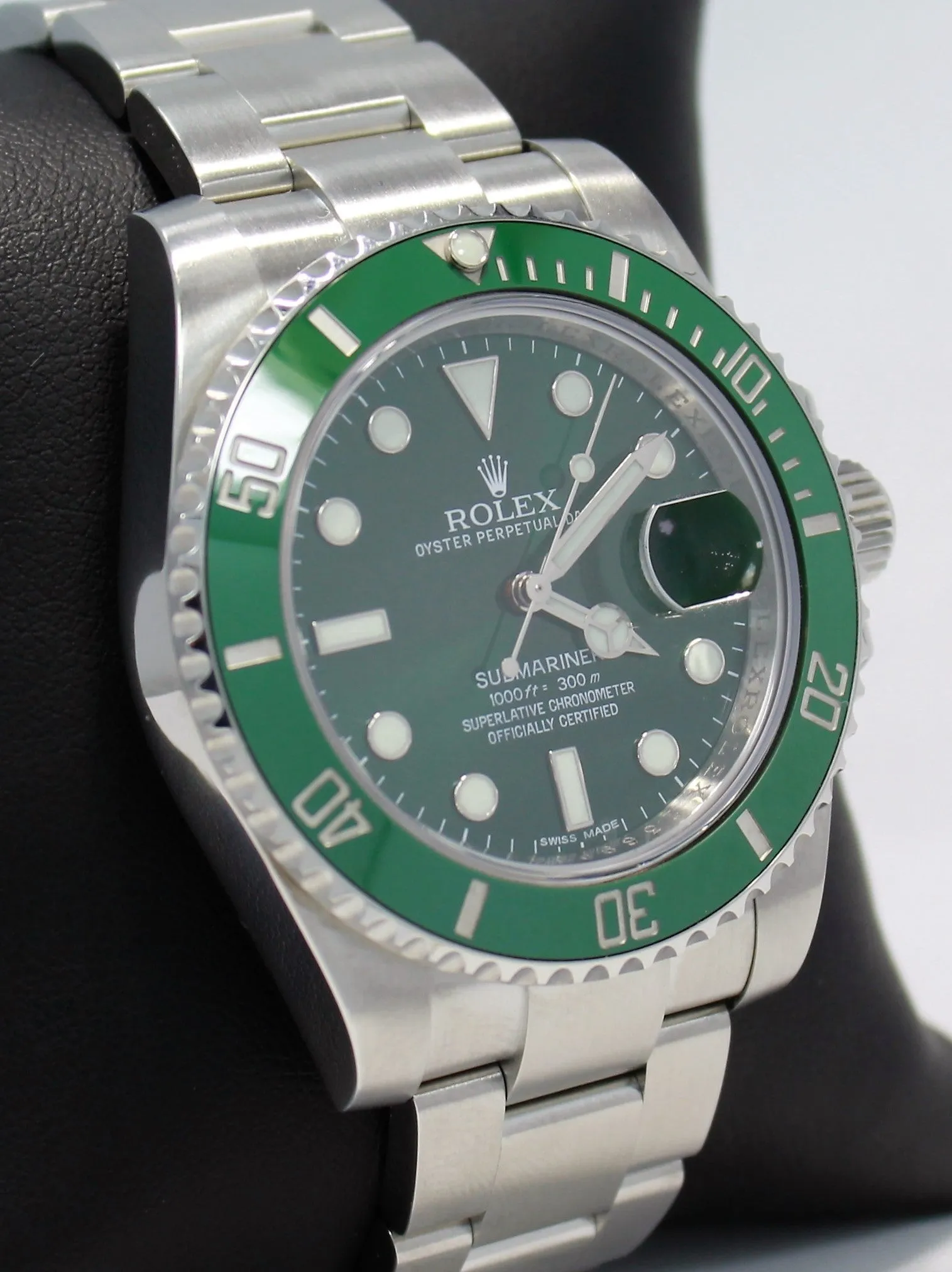 Rolex Oyster Perpetual Submariner HULK 116610LV BOX/PAPERS