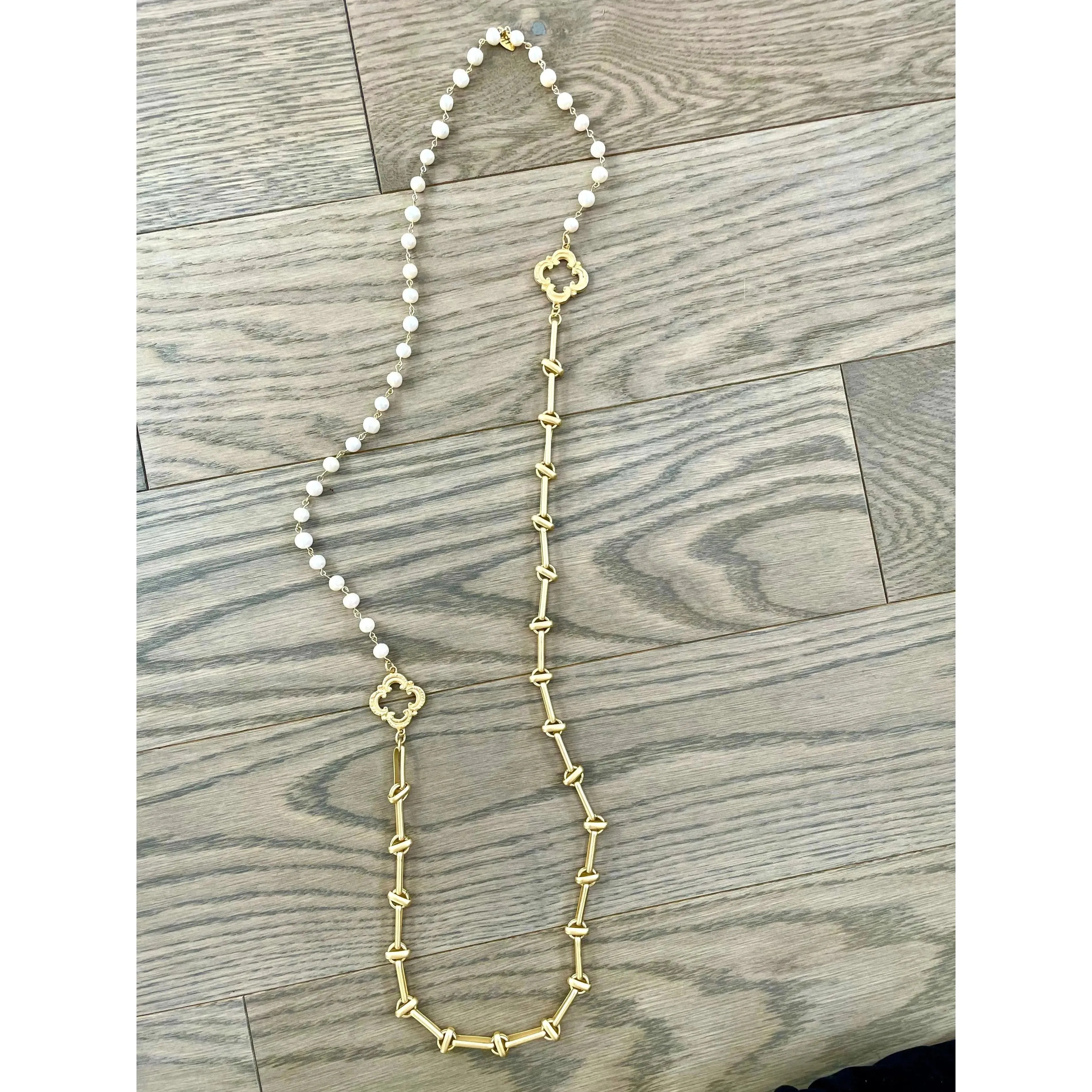 Stallion Pearl Necklace