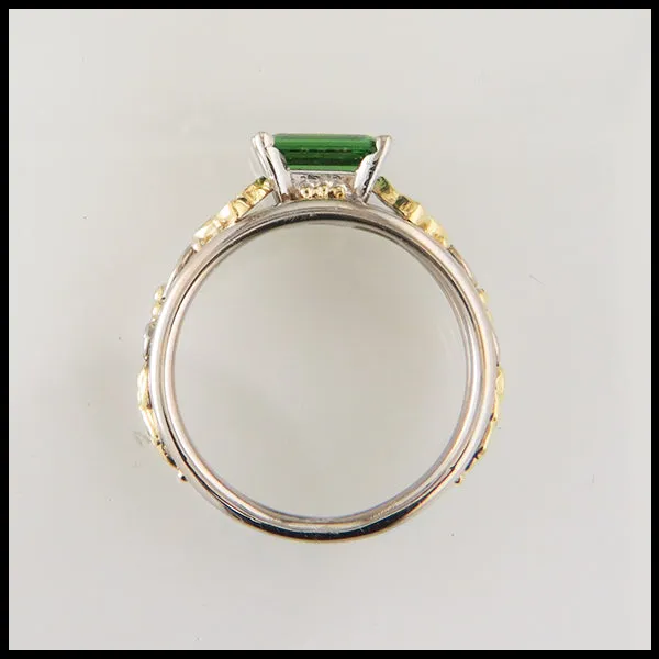 Tsavorite Garnet Starlight Custom Ring in Gold